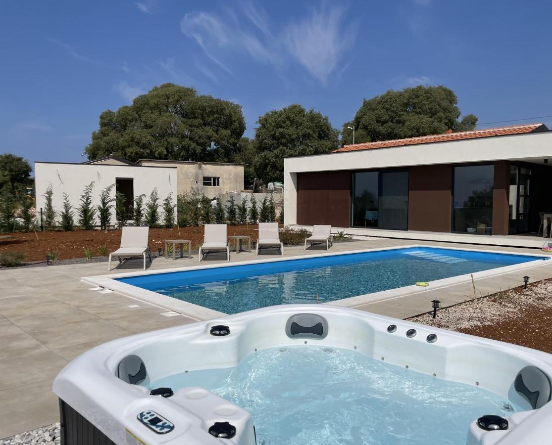 Villa Moderna San Lorenzo Orbanići Exteriör bild